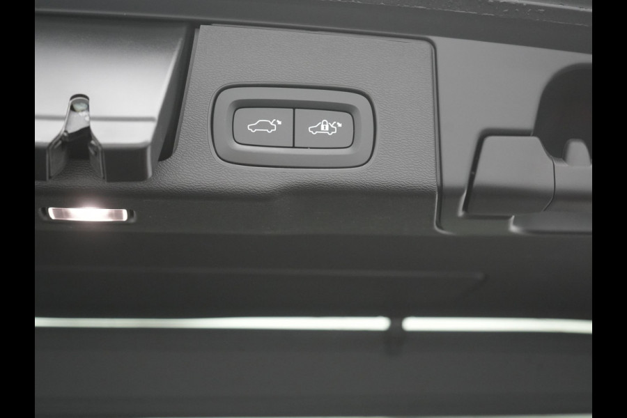 Volvo XC60 T6 AWD Inscription LONG RANGE PHEV 350pk | Panodak | Camera | Sportstoelen & Stuur Verwarmd | Google Assistent | Keyless | Apple Carplay | Virtual | Cruise Control | DAB | Plug In Hybrid |