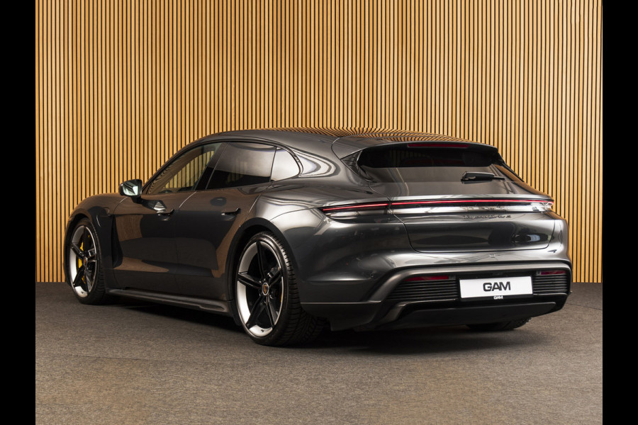 Porsche Taycan Sport Turismo Turbo S 93 kWh CERAMIC | PANO | 18VOUDIG | CARBON