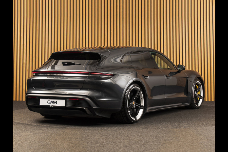 Porsche Taycan Sport Turismo Turbo S 93 kWh CERAMIC | PANO | 18VOUDIG | CARBON