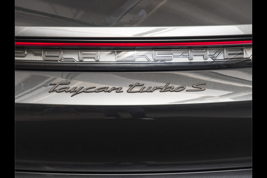 Porsche Taycan Sport Turismo Turbo S 93 kWh CERAMIC | PANO | 18VOUDIG | CARBON