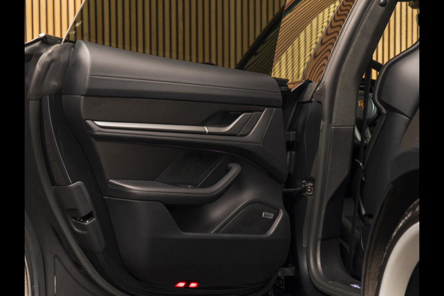 Porsche Taycan Sport Turismo Turbo S 93 kWh CERAMIC | PANO | 18VOUDIG | CARBON