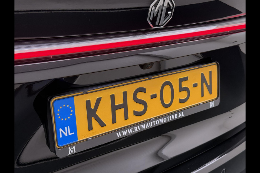 MG Mg Hs 1.5 Luxury PHEV PLUG-IN HYBRIDE | 272 PK | NIEUWE AUTO | >1.000 KM TOTAAL BEREIK | 1E REGISTRATIE 03-2026 | 360° CAMERA | ELEKTRISCHE ACHTERKLEP | 7 JAAR MG GARANTIE T/M 2033 | APPLE CARPLAY | ANDROID AUTO | STOELVERWARMING | FULL LED | ELEKTRISCHE STOELEN