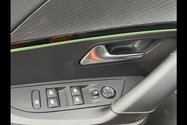 Peugeot 2008 1.2 PureTech 130 pk AUTOMAAT GT-Line, achteruitrijcamera, trekhaak stoelverwarming, vele opties