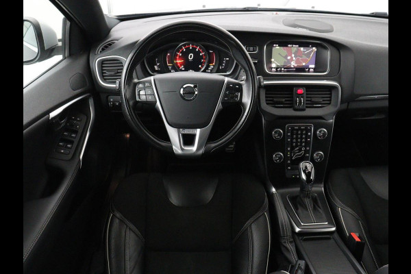 Volvo V40 1.5 T3 Polar+ Sport | Panoramadak | Stoelverwarming | Leder/Alcantara | Standkachel | Camera | Park Assist | Navigatie | Full LED | Keyless | Climate control | Bluetooth | Cruise control | R Design