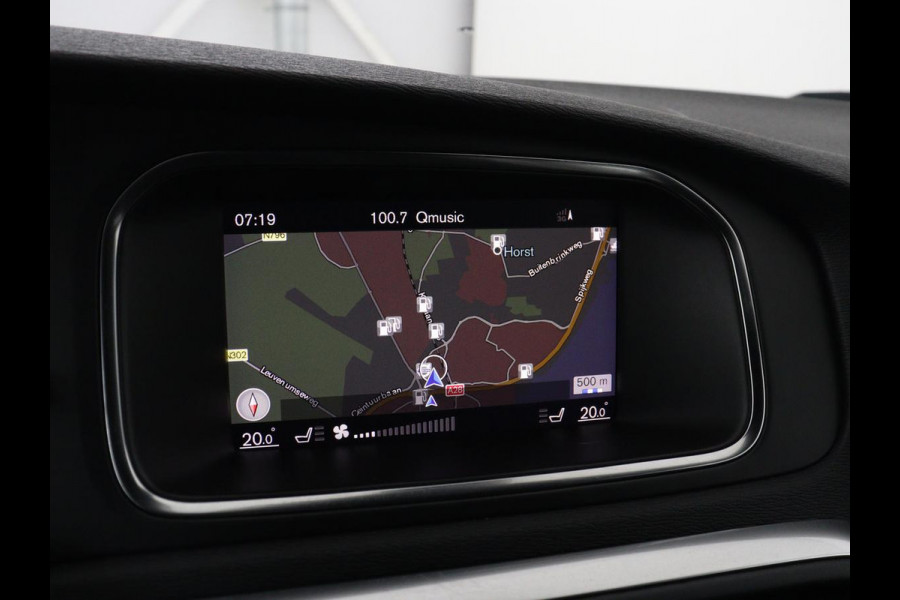 Volvo V40 1.5 T3 Polar+ Sport | Panoramadak | Stoelverwarming | Leder/Alcantara | Standkachel | Camera | Park Assist | Navigatie | Full LED | Keyless | Climate control | Bluetooth | Cruise control | R Design