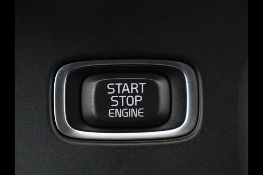 Volvo V40 1.5 T3 Polar+ Sport | Panoramadak | Stoelverwarming | Leder/Alcantara | Standkachel | Camera | Park Assist | Navigatie | Full LED | Keyless | Climate control | Bluetooth | Cruise control | R Design