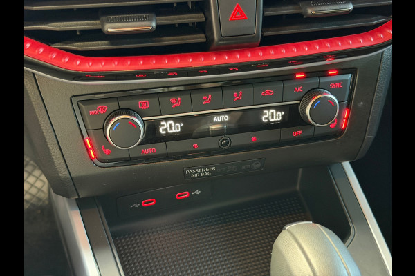 Seat Arona 1.0 TSI FR | DSG | Leder / Alcantara | Camera | Climate | Stoelverwarming | Virtual