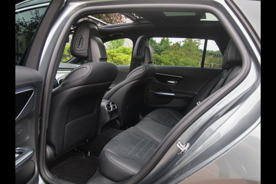Mercedes-Benz C-Klasse Estate 180 AMG Line | Panoramadak | Trekhaak | 360 Camera | Memory Stoelen | DIGITAL LIGHT |