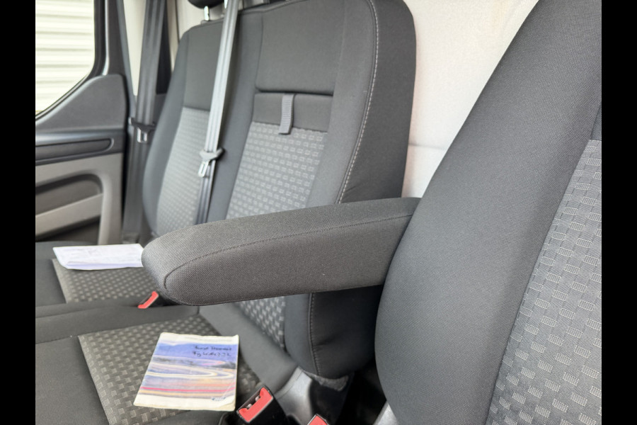 Ford Transit Custom 280 2.0 TDCI L1H1 Trend / vaste prijs rijklaar € 17.950 ex btw / lease vanaf € 302 / magnetic grey metallic / lichtmetalen velgen / airco / cruise / camera / trekhaak !