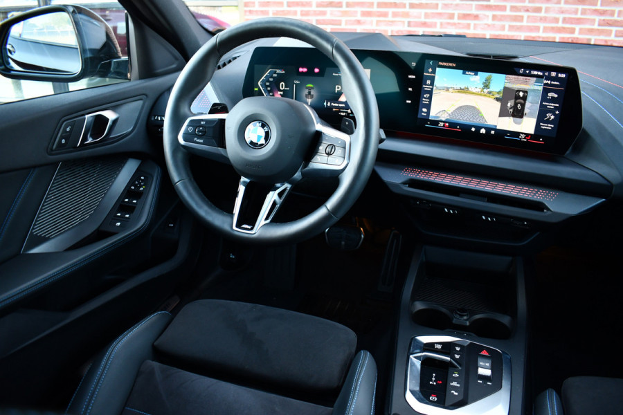 BMW 1-serie 120 M-Sport Pano ACC 360 HUD El-Klep 18inch Shadowline