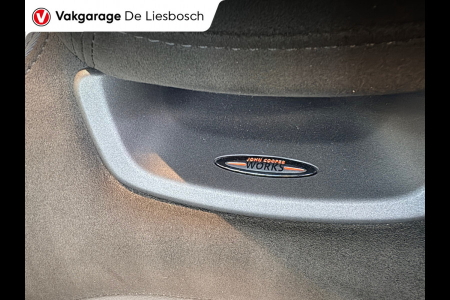 MINI Countryman 1.5 Cooper S E ALL4 Chili John Cooper Works stuur en sport-stoelen / stoelverwarming / Navigatie / carplay