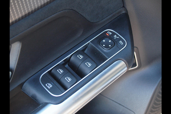 Mercedes-Benz EQA 250 Business Solution AMG 67 kWh | SOH 96% | Camera | Sfeerverlichting | Dealeronderhouden | NL-Auto |