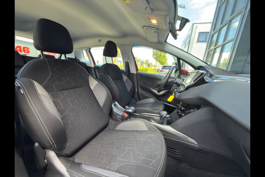 Peugeot 2008 1.2 PureTech Allure / AUTOMAAT /STOELVERWARMING