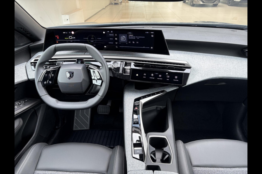 Peugeot E-5008 Allure Avantage 73 kWh | Tot 8 jaar garantie | Camera | Apple Carplay/Android Auto | 19 inch velgen