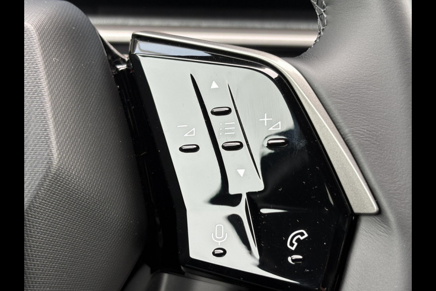 Peugeot E-5008 Allure Avantage 73 kWh | Tot 8 jaar garantie | Camera | Apple Carplay/Android Auto | 19 inch velgen