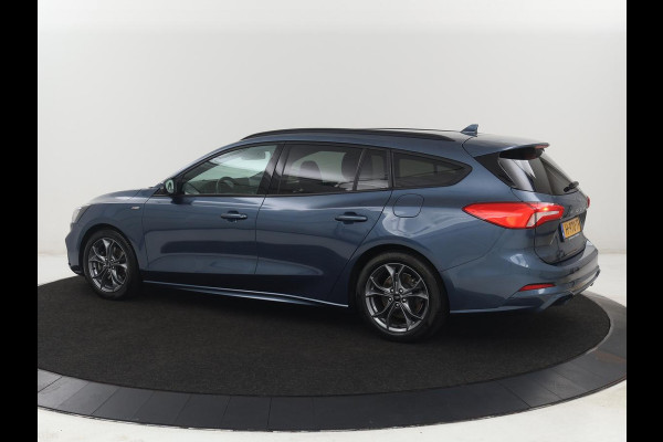 Ford Focus 1.5 EcoBoost ST Line | Trekhaak | Stoel & Stuurverwarming | Keyless | Carplay | Climate control | Parkeerhulp | Full LED | Cruise control | Navigatie | Bluetooth | Getint glas