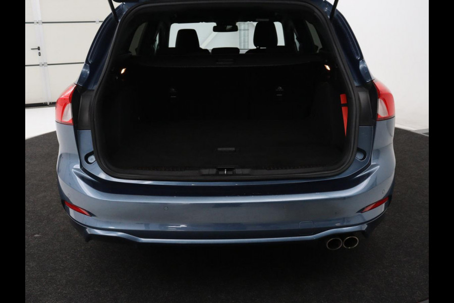Ford Focus 1.5 EcoBoost ST Line | Trekhaak | Stoel & Stuurverwarming | Keyless | Carplay | Climate control | Parkeerhulp | Full LED | Cruise control | Navigatie | Bluetooth | Getint glas