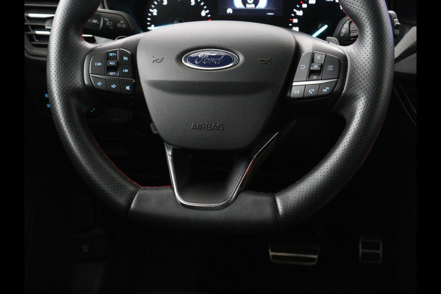 Ford Focus 1.5 EcoBoost ST Line | Trekhaak | Stoel & Stuurverwarming | Keyless | Carplay | Climate control | Parkeerhulp | Full LED | Cruise control | Navigatie | Bluetooth | Getint glas