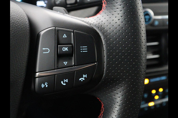 Ford Focus 1.5 EcoBoost ST Line | Trekhaak | Stoel & Stuurverwarming | Keyless | Carplay | Climate control | Parkeerhulp | Full LED | Cruise control | Navigatie | Bluetooth | Getint glas