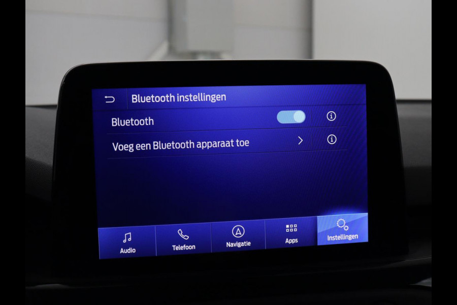 Ford Focus 1.5 EcoBoost ST Line | Trekhaak | Stoel & Stuurverwarming | Keyless | Carplay | Climate control | Parkeerhulp | Full LED | Cruise control | Navigatie | Bluetooth | Getint glas