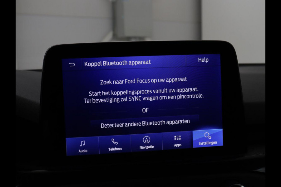 Ford Focus 1.5 EcoBoost ST Line | Trekhaak | Stoel & Stuurverwarming | Keyless | Carplay | Climate control | Parkeerhulp | Full LED | Cruise control | Navigatie | Bluetooth | Getint glas