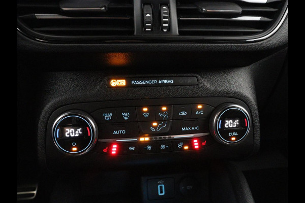 Ford Focus 1.5 EcoBoost ST Line | Trekhaak | Stoel & Stuurverwarming | Keyless | Carplay | Climate control | Parkeerhulp | Full LED | Cruise control | Navigatie | Bluetooth | Getint glas