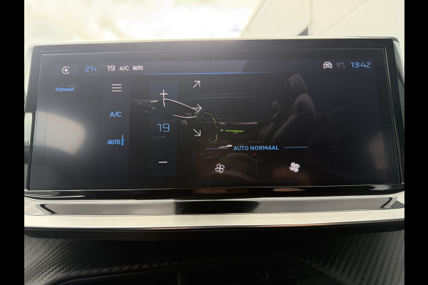 Peugeot 208 100pk Allure (Camera - LED - Navigatie - Apple Carplay - Automatische Airco - Parkeersensoren)