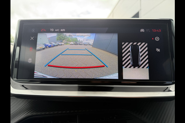 Peugeot 208 100pk Allure (Camera - LED - Navigatie - Apple Carplay - Automatische Airco - Parkeersensoren)