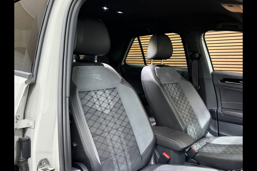 Volkswagen T-Roc 1.5 TSI R-Line Business | IQ.Light Matrix LED | ACC | Digital Cockpit Pro | Camera | Park Assist | Black Style