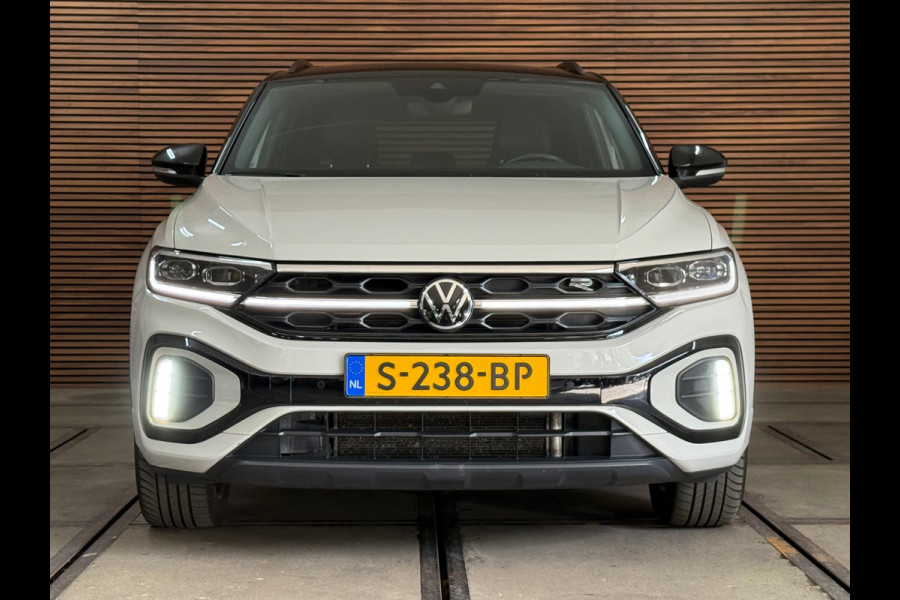 Volkswagen T-Roc 1.5 TSI R-Line Business | IQ.Light Matrix LED | ACC | Digital Cockpit Pro | Camera | Park Assist | Black Style
