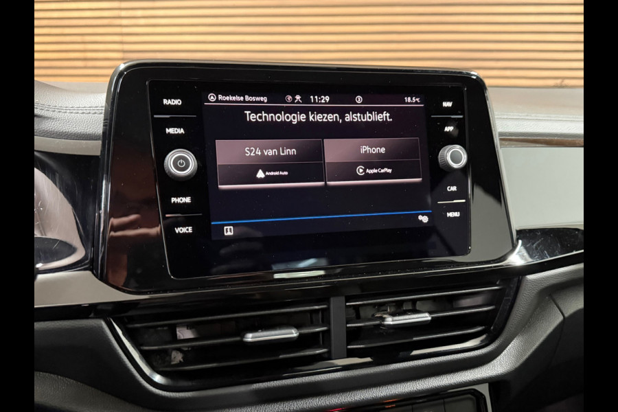 Volkswagen T-Roc 1.5 TSI R-Line Business | IQ.Light Matrix LED | ACC | Digital Cockpit Pro | Camera | Park Assist | Black Style