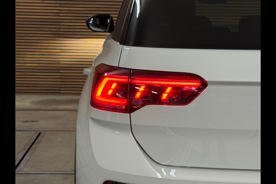 Volkswagen T-Roc 1.5 TSI R-Line Business | IQ.Light Matrix LED | ACC | Digital Cockpit Pro | Camera | Park Assist | Black Style