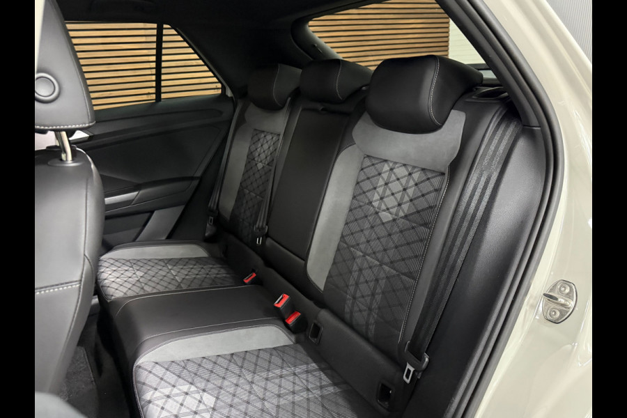 Volkswagen T-Roc 1.5 TSI R-Line Business | IQ.Light Matrix LED | ACC | Digital Cockpit Pro | Camera | Park Assist | Black Style
