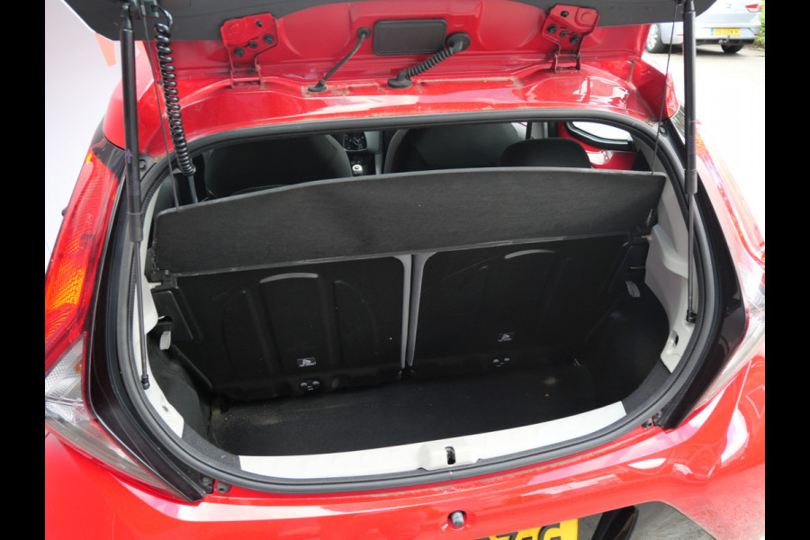 Toyota Aygo 1.0 VVT-i X-PLAY | CAMERA | CARPLAY | NAVIGATIE | ALL-SEASON | APK 03-2027!!