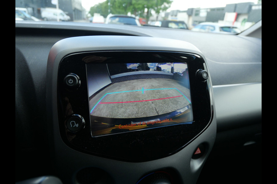 Toyota Aygo 1.0 VVT-i X-PLAY | CAMERA | CARPLAY | NAVIGATIE | ALL-SEASON | APK 03-2027!!
