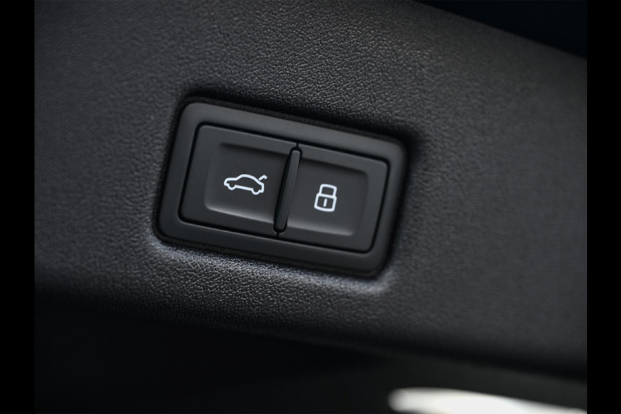 Audi Q5 Sportback 2.0 TFSI e-hybrid quattro S edition Competition Luchtvering | Head-up | 360 Camera | B&O | Massage | Stoelventilatie | Stoelverwarming V+A | Trekhaak | Ambiance Interieur