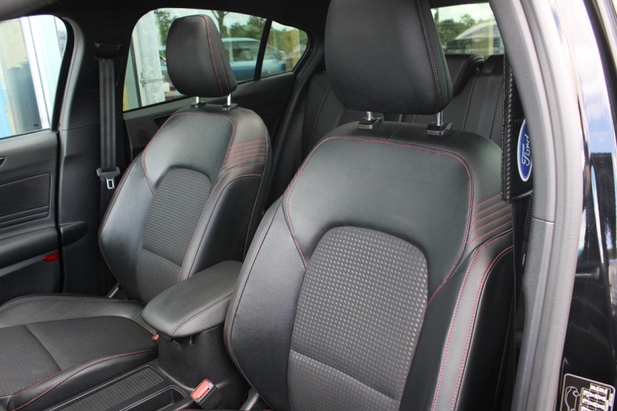 Ford Focus 1.5 EcoBoost ST Line Business 182 PK | Stoelverwarming | Panorama Dak | Bang & Olufsen Audio | 19'' Lichtmetalen Velgen | Cruise Control |