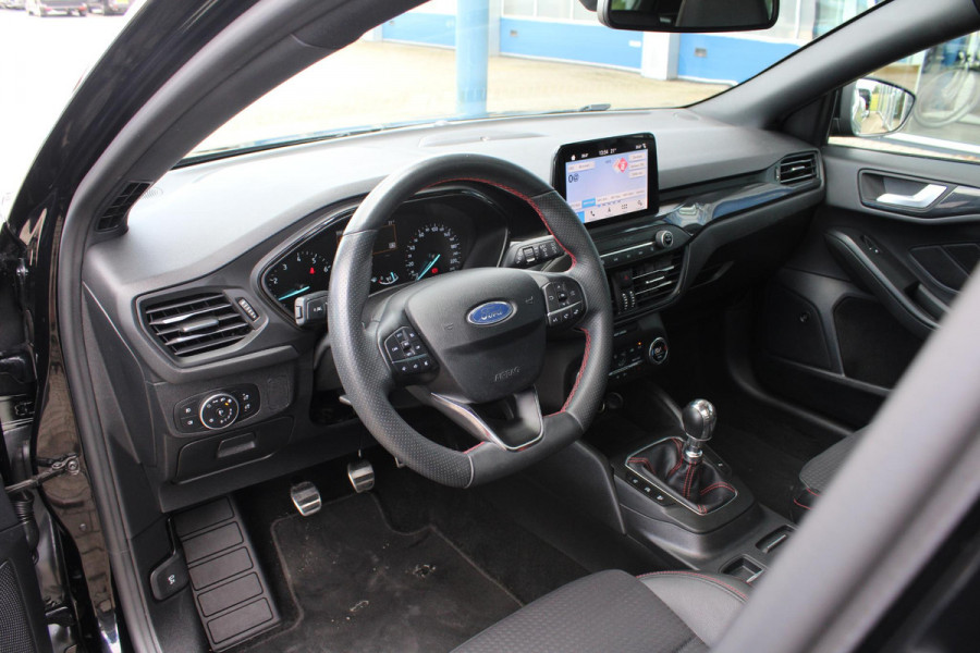Ford Focus 1.5 EcoBoost ST Line Business 182 PK | Stoelverwarming | Panorama Dak | Bang & Olufsen Audio | 19'' Lichtmetalen Velgen | Cruise Control |