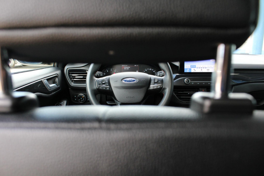 Ford Focus 1.5 EcoBoost ST Line Business 182 PK | Stoelverwarming | Panorama Dak | Bang & Olufsen Audio | 19'' Lichtmetalen Velgen | Cruise Control |