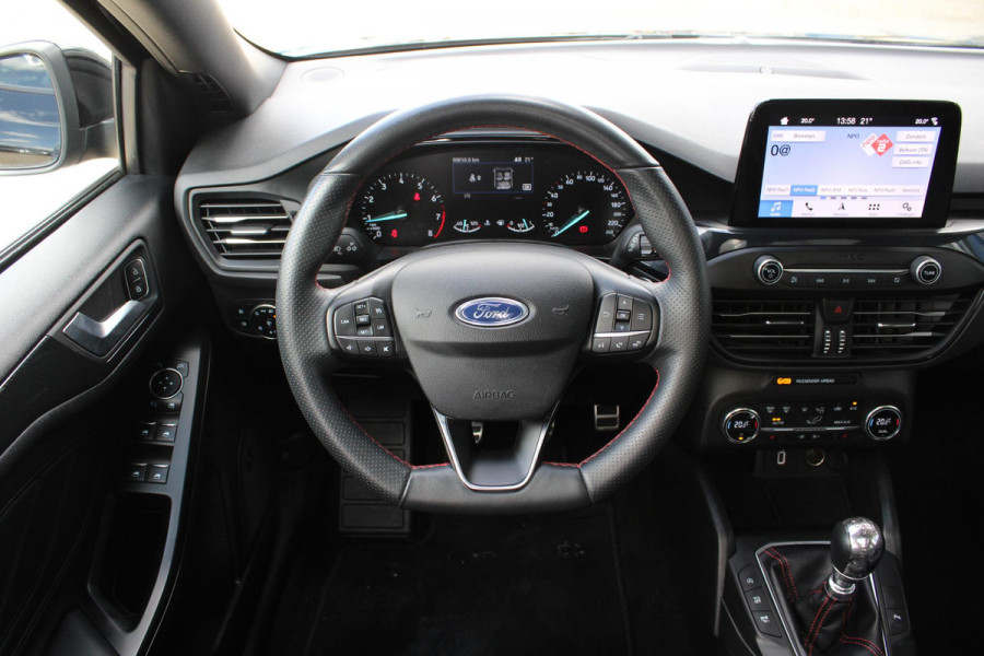 Ford Focus 1.5 EcoBoost ST Line Business 182 PK | Stoelverwarming | Panorama Dak | Bang & Olufsen Audio | 19'' Lichtmetalen Velgen | Cruise Control |