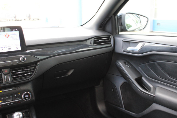 Ford Focus 1.5 EcoBoost ST Line Business 182 PK | Stoelverwarming | Panorama Dak | Bang & Olufsen Audio | 19'' Lichtmetalen Velgen | Cruise Control |