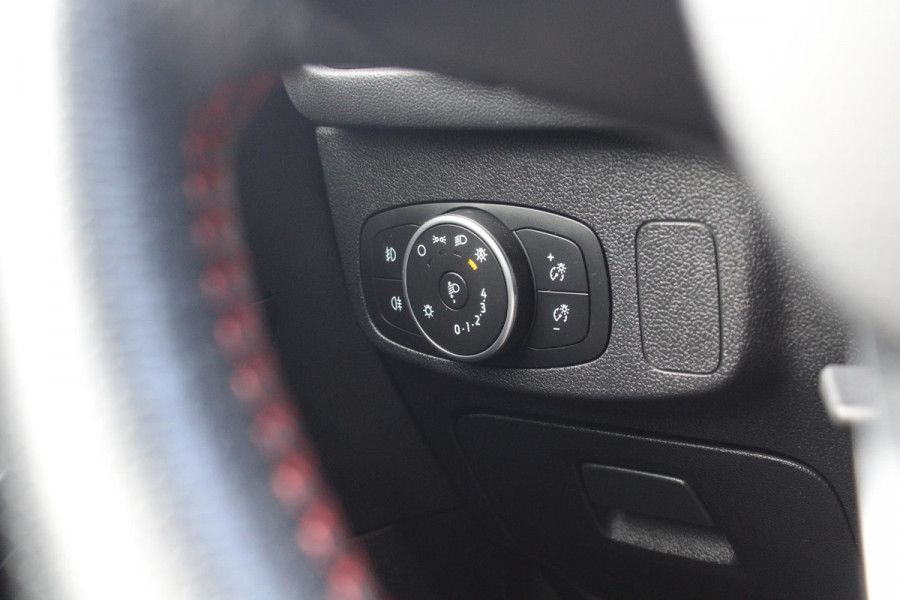 Ford Focus 1.5 EcoBoost ST Line Business 182 PK | Stoelverwarming | Panorama Dak | Bang & Olufsen Audio | 19'' Lichtmetalen Velgen | Cruise Control |