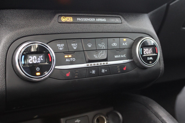 Ford Focus 1.5 EcoBoost ST Line Business 182 PK | Stoelverwarming | Panorama Dak | Bang & Olufsen Audio | 19'' Lichtmetalen Velgen | Cruise Control |