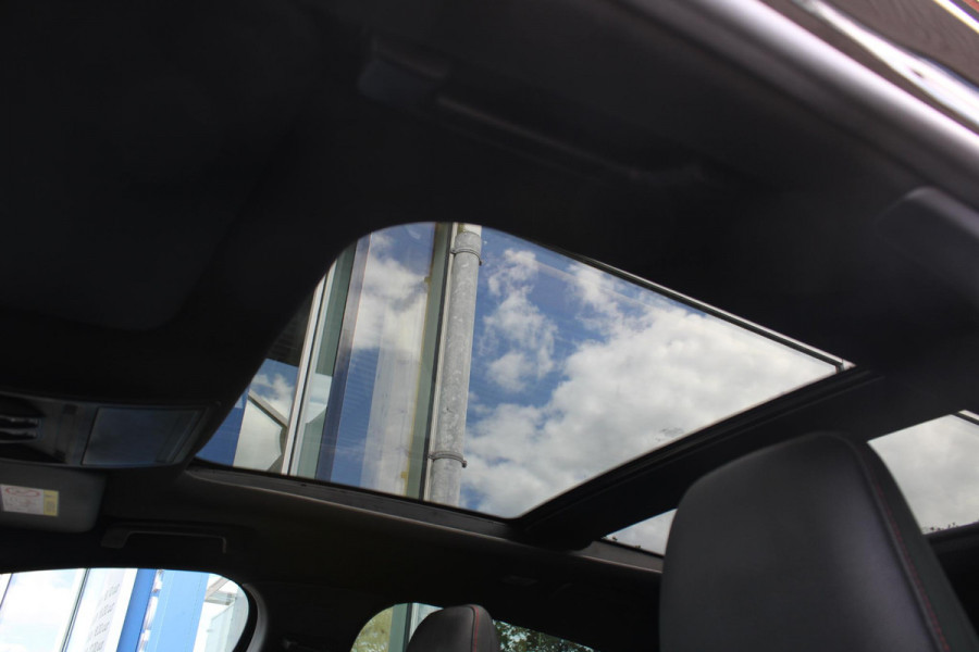 Ford Focus 1.5 EcoBoost ST Line Business 182 PK | Stoelverwarming | Panorama Dak | Bang & Olufsen Audio | 19'' Lichtmetalen Velgen | Cruise Control |