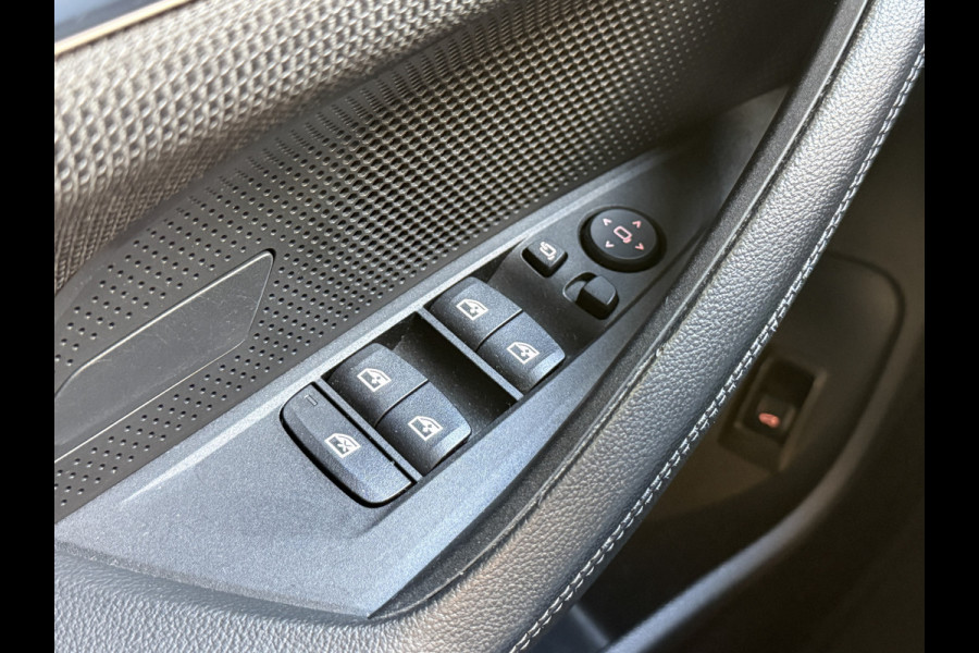 BMW 4 Serie Gran Coupé 420i 184PK | Model 2022 | Schuifdak | LED | Apple Carplay | Camera
