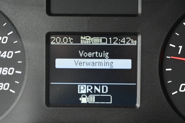 Mercedes-Benz Sprinter 317 CDI L2H2 3500 KG trekhaak, LED, Geveerde stoel