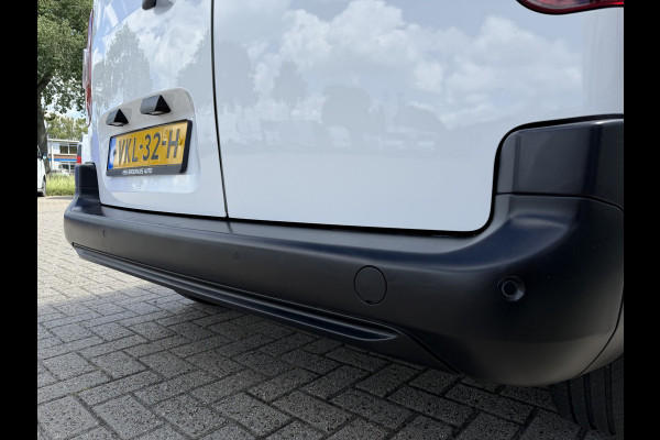 Peugeot Partner 1.2 PureTech Premium / vaste prijs rijklaar € 11.750 ex btw / lease vanaf € 198 / airco / cruise control / benzine grijs kenteken / pdc achter / raam in de schuifdeur