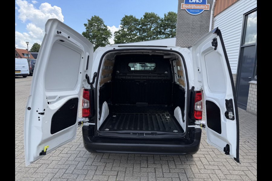 Peugeot Partner 1.2 PureTech Premium / vaste prijs rijklaar € 11.750 ex btw / lease vanaf € 198 / airco / cruise control / benzine grijs kenteken / pdc achter / raam in de schuifdeur
