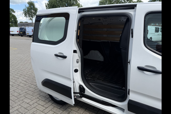 Peugeot Partner 1.2 PureTech Premium / vaste prijs rijklaar € 11.750 ex btw / lease vanaf € 198 / airco / cruise control / benzine grijs kenteken / pdc achter / raam in de schuifdeur
