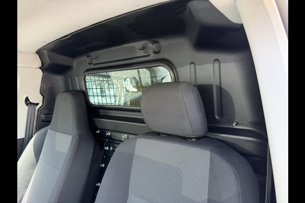 Peugeot Partner 1.2 PureTech Premium / vaste prijs rijklaar € 11.750 ex btw / lease vanaf € 198 / airco / cruise control / benzine grijs kenteken / pdc achter / raam in de schuifdeur